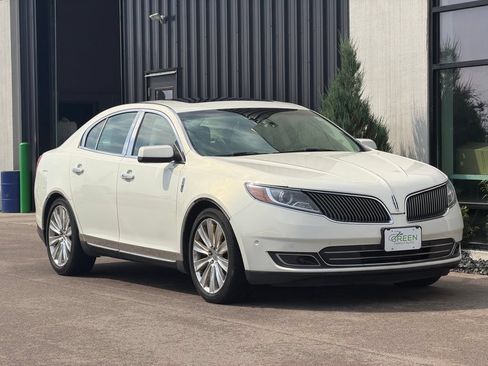 Used 2013 Lincoln MKS AWD image 4