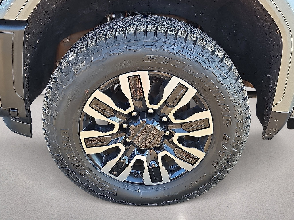 Used 2024 GMC Sierra 2500 Denali Ultimate AWD/4WD image 13