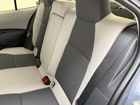 Used 2025 Toyota Corolla LE image 34