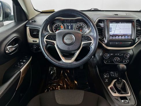 Used 2018 Jeep Cherokee Latitude image 21