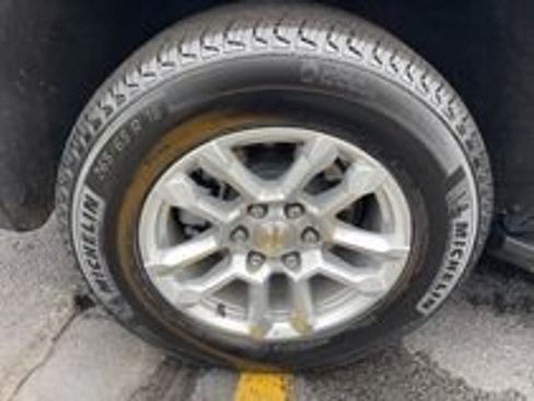 Used 2025 Chevrolet Tahoe LT image 31