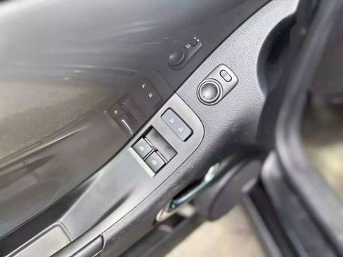 Used 2014 Chevrolet Camaro LT image 23