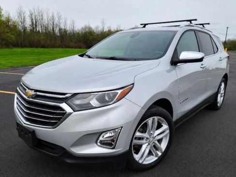 Used 2018 Chevrolet Equinox Premier AWD/4WD image 3