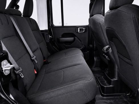 Used 2024 Jeep Wrangler Unlimited AWD/4WD image 19