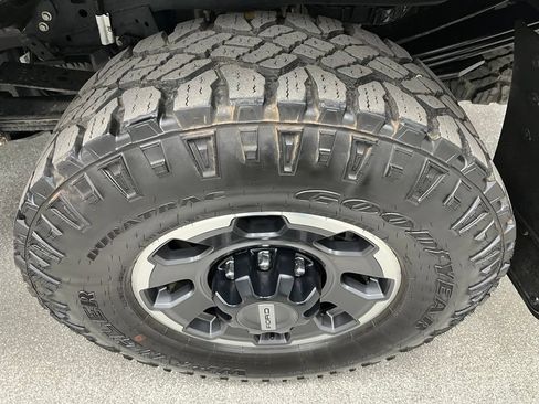 Used 2024 Ford F350 Platinum w/ Tremor Off-Road Package AWD/4WD image 16