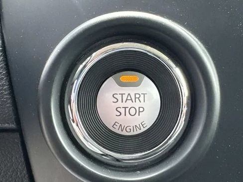 Used 2023 Nissan Titan SV RWD image 37