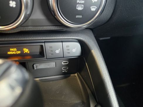 Used 2025 MAZDA MX-5 Miata Grand Touring RWD image 18