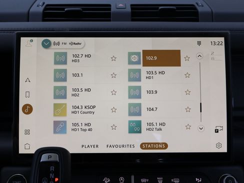New 2026 Land Rover Defender 110 X-Dynamic SE image 15