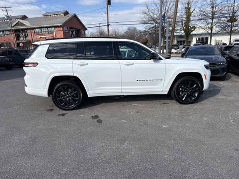 New 2026 Jeep Grand Cherokee L Limited AWD/4WD image 39