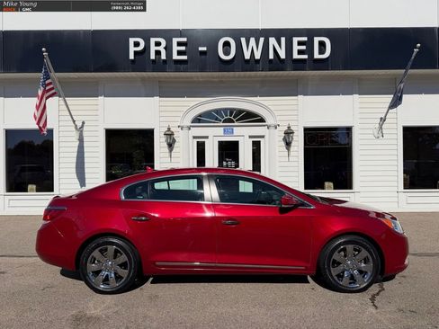 Used 2013 Buick LaCrosse Premium w/ Entertainment Package FWD image 4