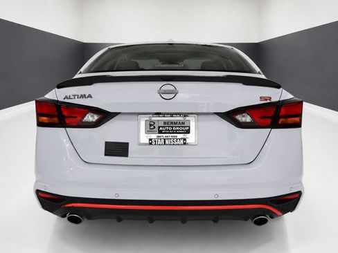 Certified 2024 Nissan Altima 2.5 SR FWD image 9