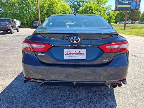 Used 2019 Toyota Camry SE w/ Convenience Package FWD image 10