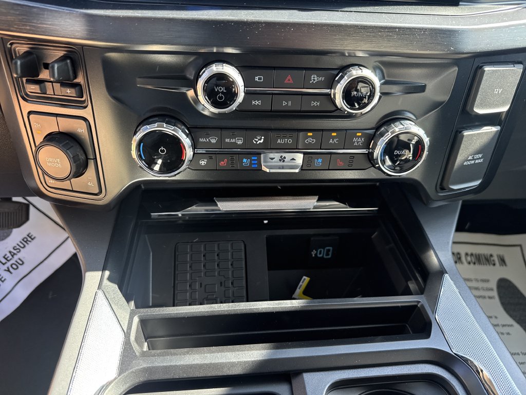 New 2025 Ford F250 Lariat w/ Lariat Ultimate Package AWD/4WD image 24