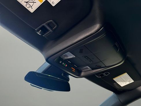 Used 2023 Cadillac XT4 Premium Luxury image 15