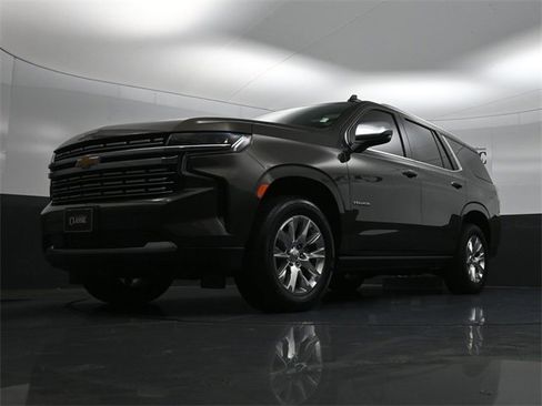 Used 2021 Chevrolet Tahoe Premier w/ Premium Package image 26