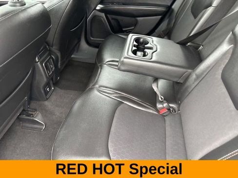 Used 2018 Jeep Compass Latitude FWD image 28