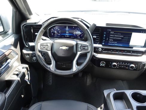 Used 2023 Chevrolet Silverado 1500 LT AWD/4WD image 37