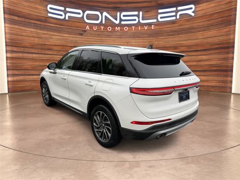 Used 2020 Lincoln Corsair FWD image 3