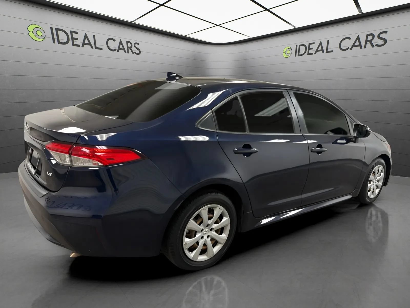 Used 2020 Toyota Corolla LE w/ Carpet Mat Package (TMS) FWD image 5