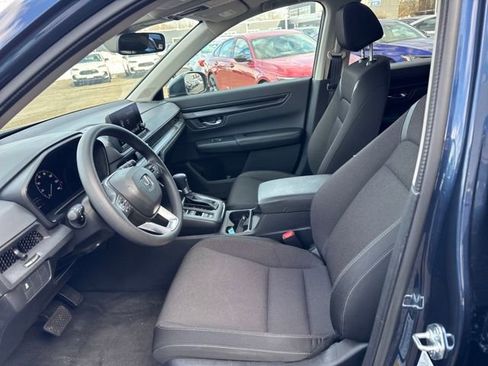 Used 2025 Honda CR-V EX image 3