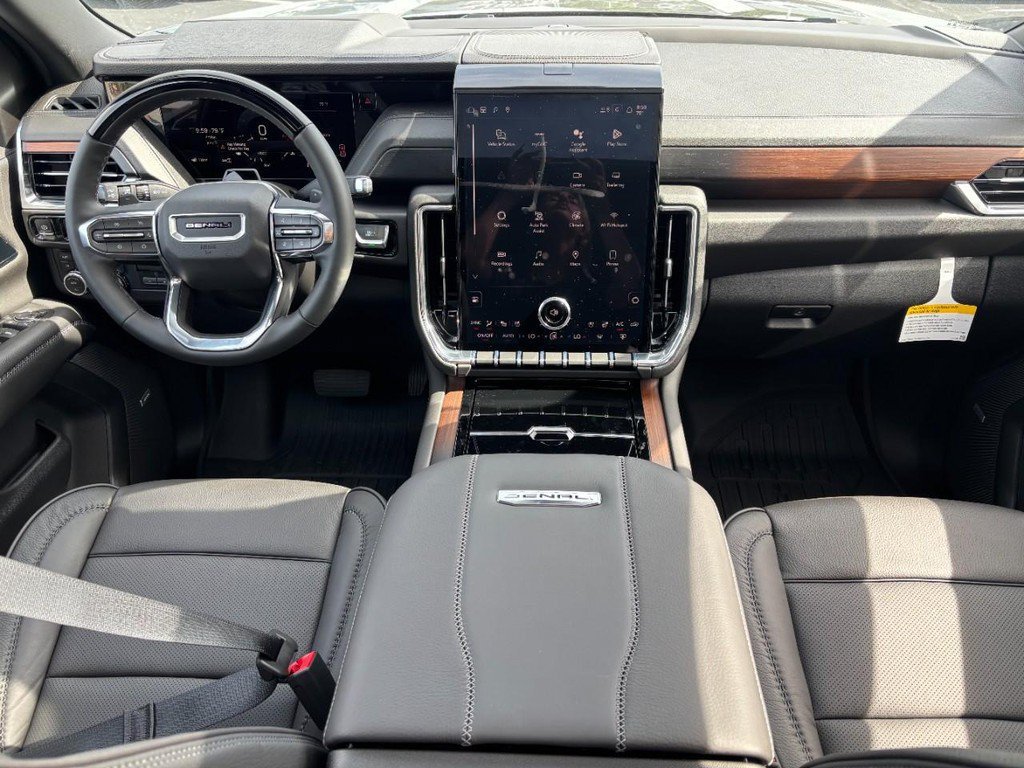 New 2026 GMC Yukon Denali w/ Denali Reserve Package AWD/4WD image 7