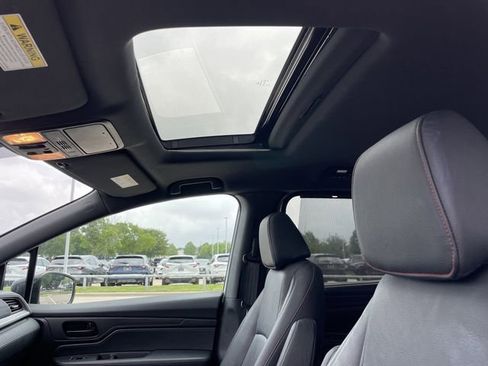 Used 2024 Honda Odyssey Sport image 23