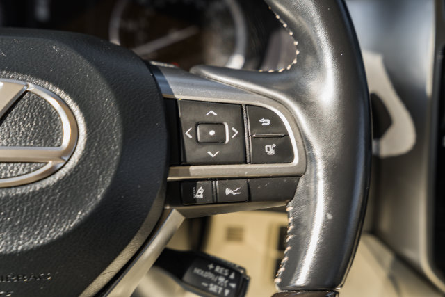 Used 2022 Lexus GX 460 Premium w/ Premium Plus Package AWD/4WD image 25