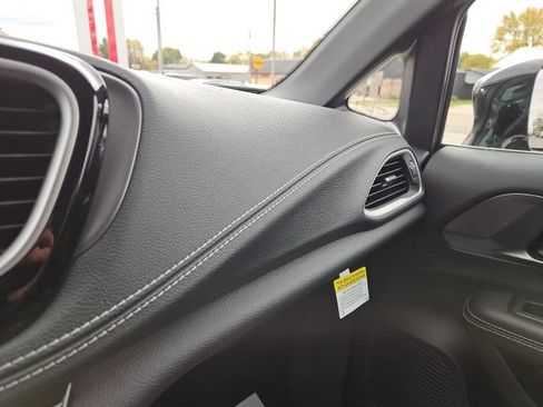 New 2026 Chrysler Pacifica Select image 44