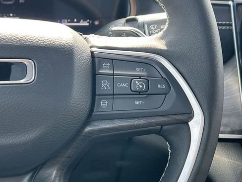 New 2025 Jeep Grand Cherokee L Limited w/ Luxury Tech Group II image 21