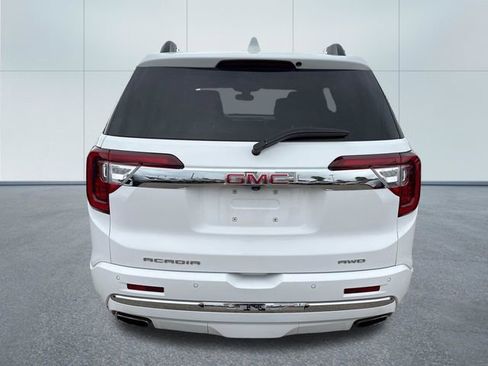 Used 2023 GMC Acadia Denali AWD/4WD image 3