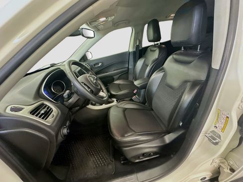 Used 2018 Jeep Compass Latitude w/ Popular Equipment Group AWD/4WD image 13