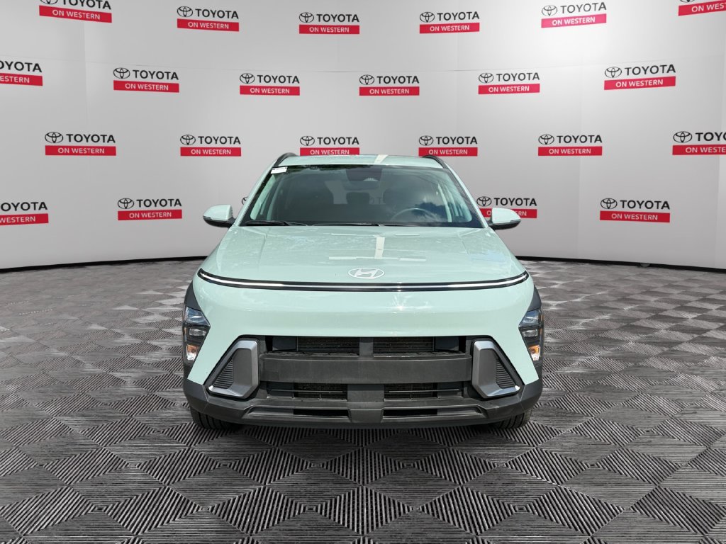 Used 2025 Hyundai Kona SEL AWD/4WD image 2