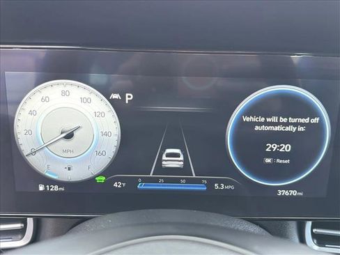 Used 2023 Hyundai Elantra Limited image 17