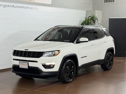 Used 2018 Jeep Compass Latitude w/ Popular Equipment Group AWD/4WD image 7