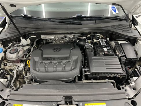 Used 2022 Volkswagen Tiguan SE R-Line image 15