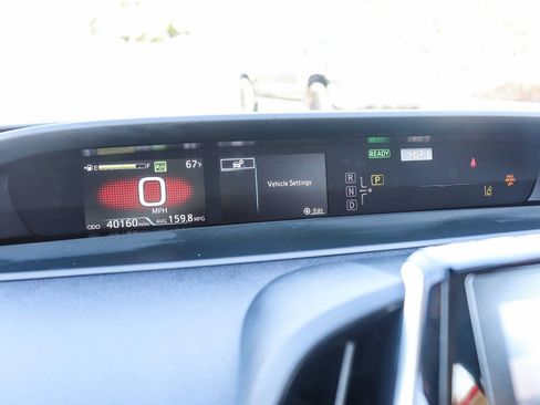 Certified 2022 Toyota Prius Prime XLE FWD image 29