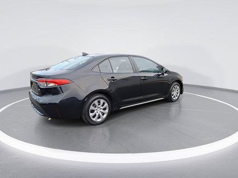 Certified 2021 Toyota Corolla LE image 10