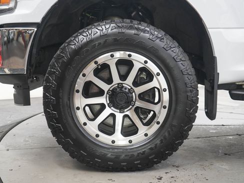 Used 2019 Ford F150 XLT w/ Equipment Group 302A Luxury AWD/4WD image 28