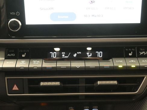 Certified 2025 Toyota Camry SE w/ Convenience Package image 21