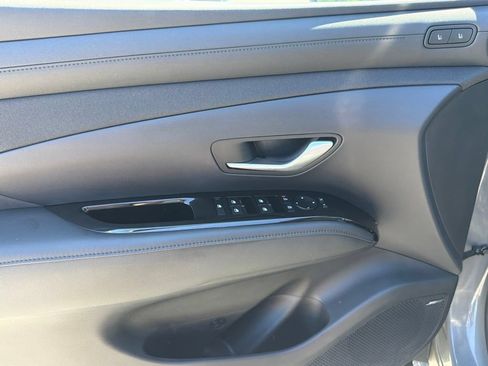 Used 2025 Hyundai Tucson Limited AWD/4WD image 13