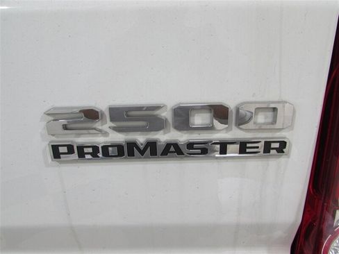 Used 2024 RAM ProMaster 2500 w/ Convenience Group image 27