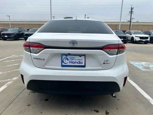 Used 2026 Toyota Corolla LE image 5