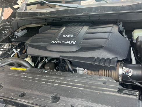Used 2018 Nissan Titan SV w/ SV Convenience Package RWD image 22