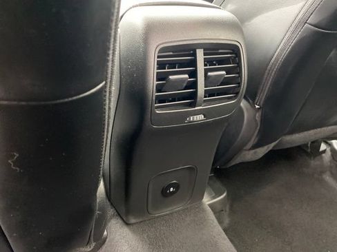 Used 2024 Ford Escape Platinum AWD/4WD image 19