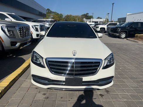 Used 2019 Mercedes-Benz S 560 4MATIC Sedan image 3