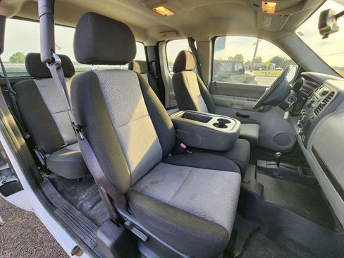 Used 2009 GMC Sierra 2500 W/T w/ Snow Plow Prep Package AWD/4WD image 16