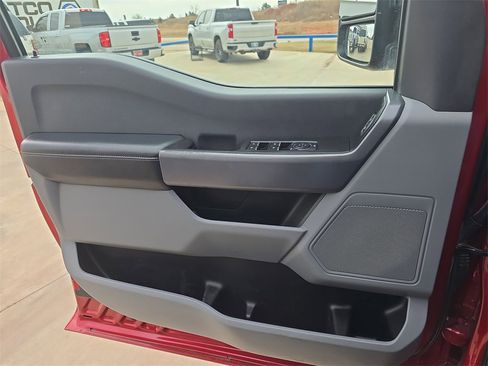 Used 2024 Ford F250 XLT w/ Camper Package image 27