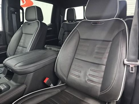 Used 2025 GMC Sierra 1500 AT4X image 22