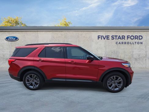 Certified 2023 Ford Explorer XLT w/ Equipment Group 202A RWD image 9