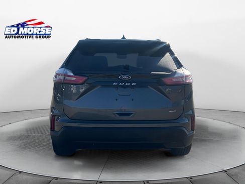 Used 2024 Ford Edge SE image 4